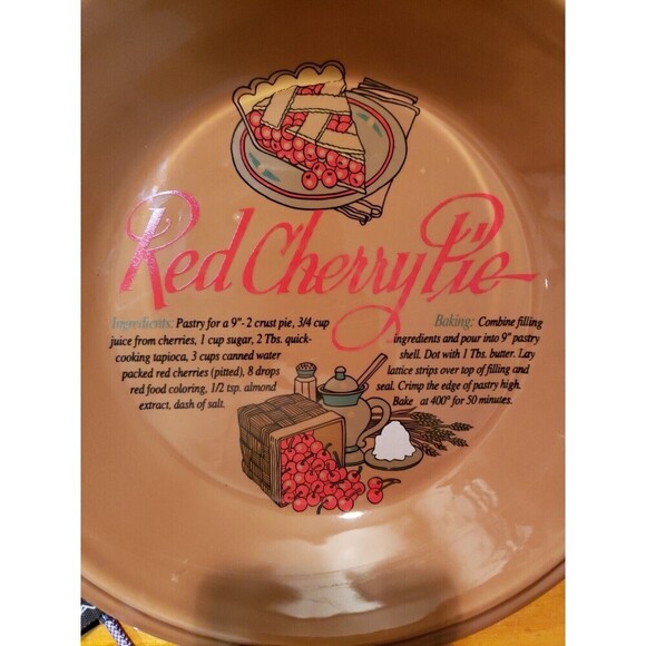 RED CHERRY 11" PIE DEEP DISH SERVER KEEPER w/ RECIPE WELCOME ENT CO EUC - Picture 2 of 7
